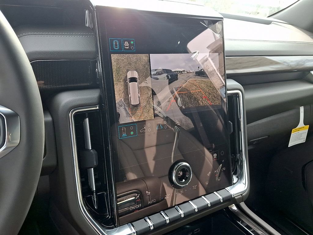 New 2026 GMC Yukon XL Elevation image 13