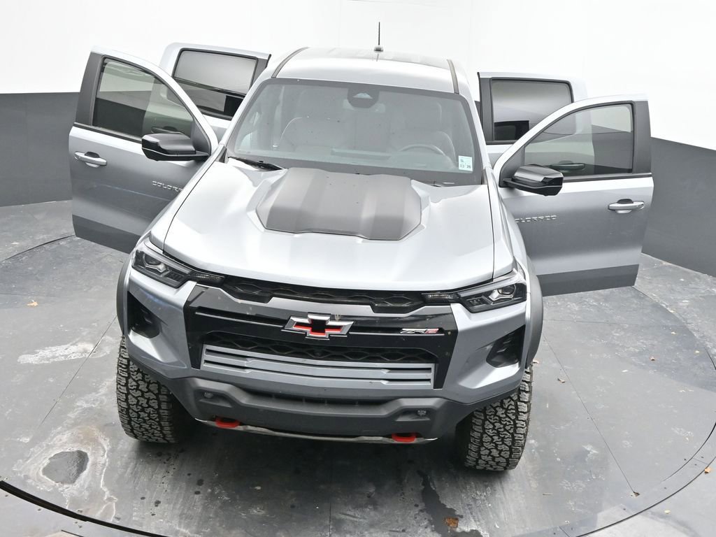 Used 2024 Chevrolet Colorado ZR2 w/ ZR2 Convenience Package III image 61