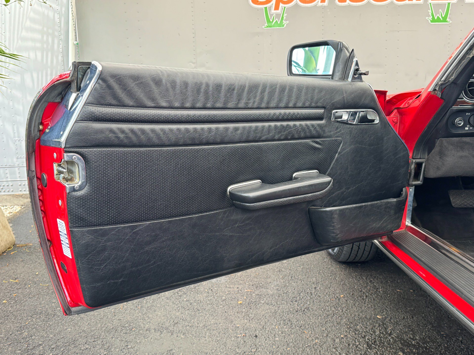 Used 1987 Mercedes-Benz 560 SL image 33