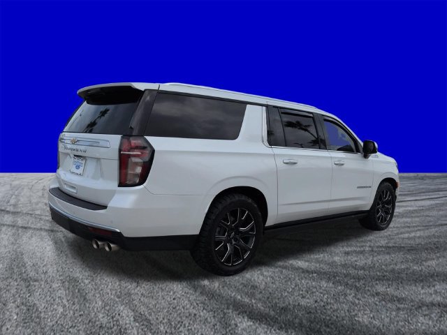Used 2024 Chevrolet Suburban High Country AWD/4WD image 4
