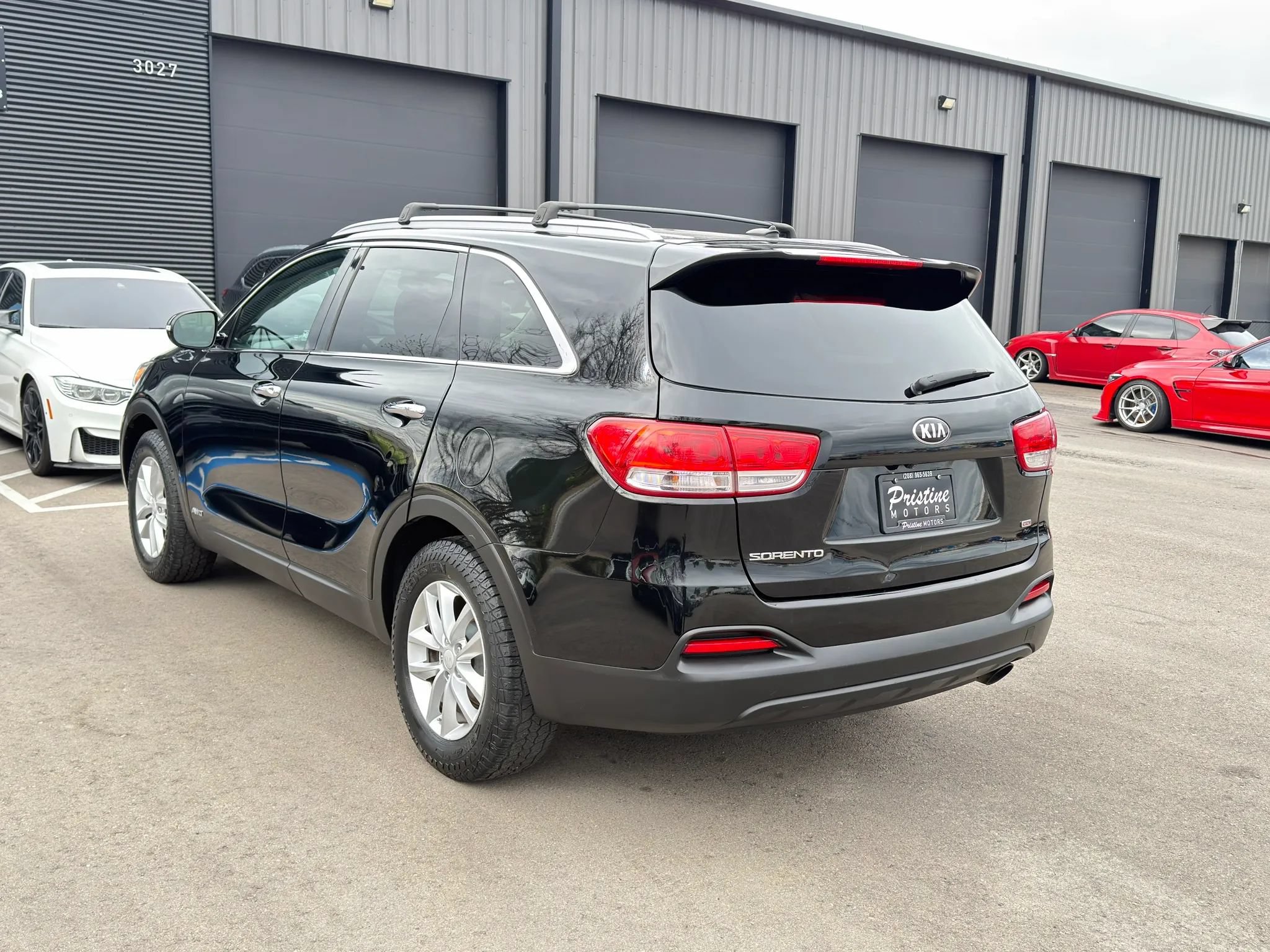Used 2017 Kia Sorento AWD image 5