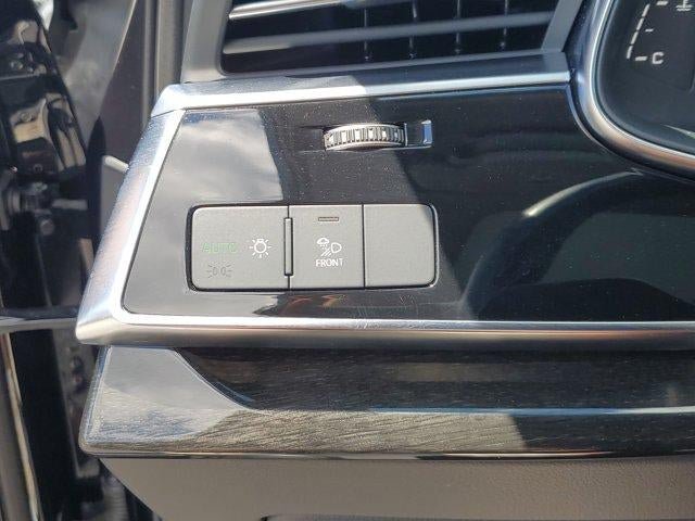 Used 2021 Audi Q7 3.0T Premium Plus AWD/4WD image 30