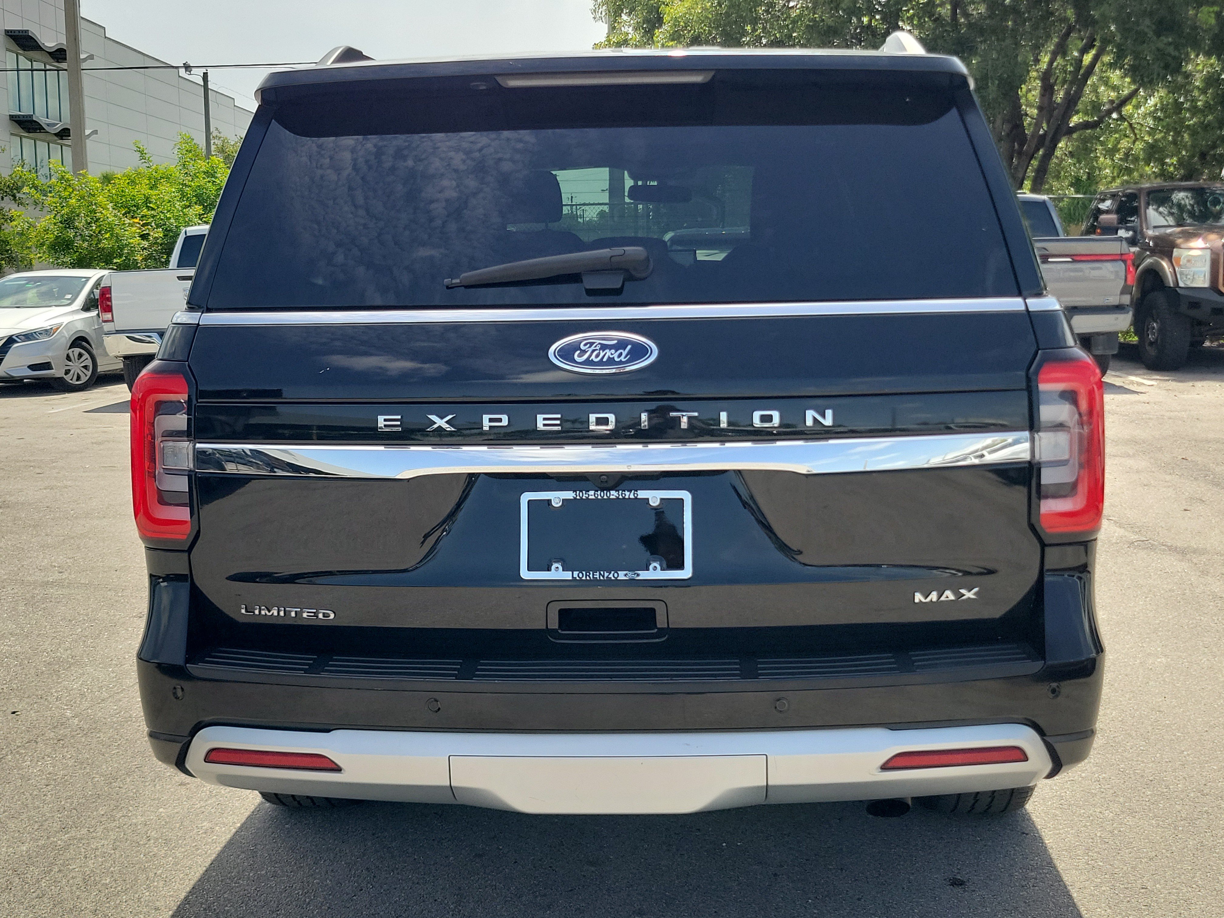 Used 2023 Ford Expedition Max Limited AWD/4WD image 6