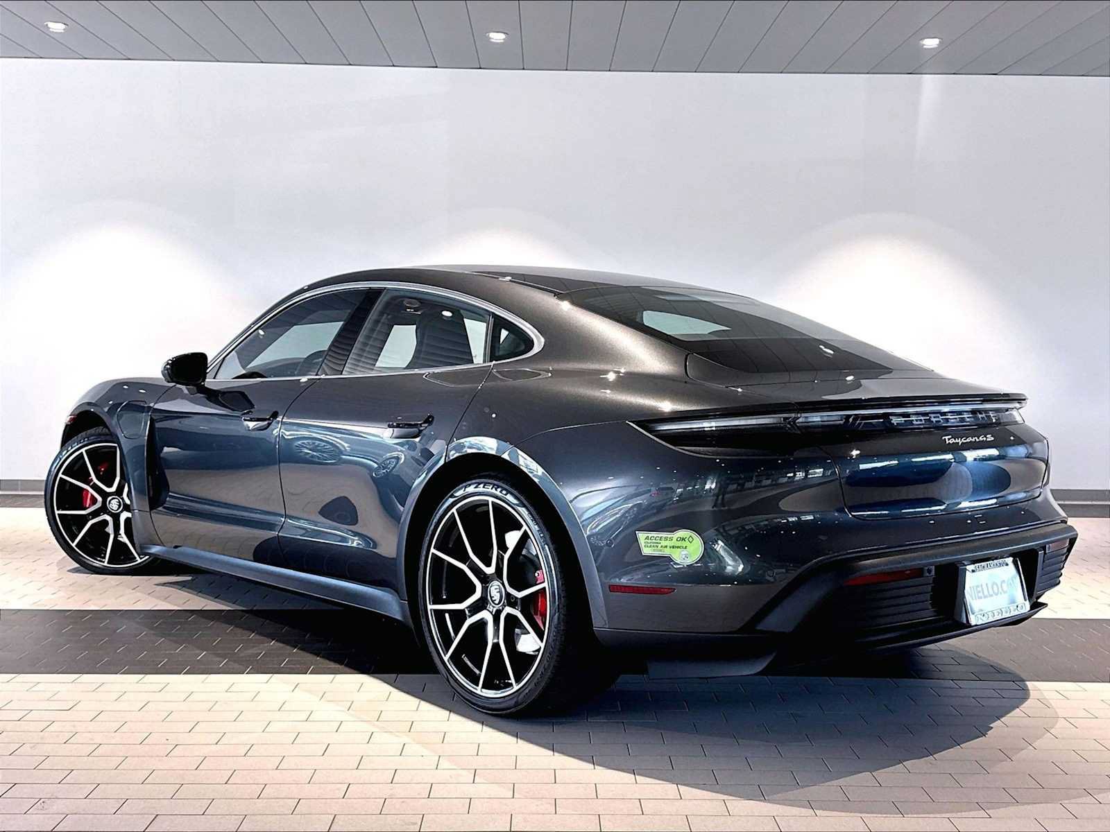 Used 2023 Porsche Taycan 4S AWD/4WD image 3