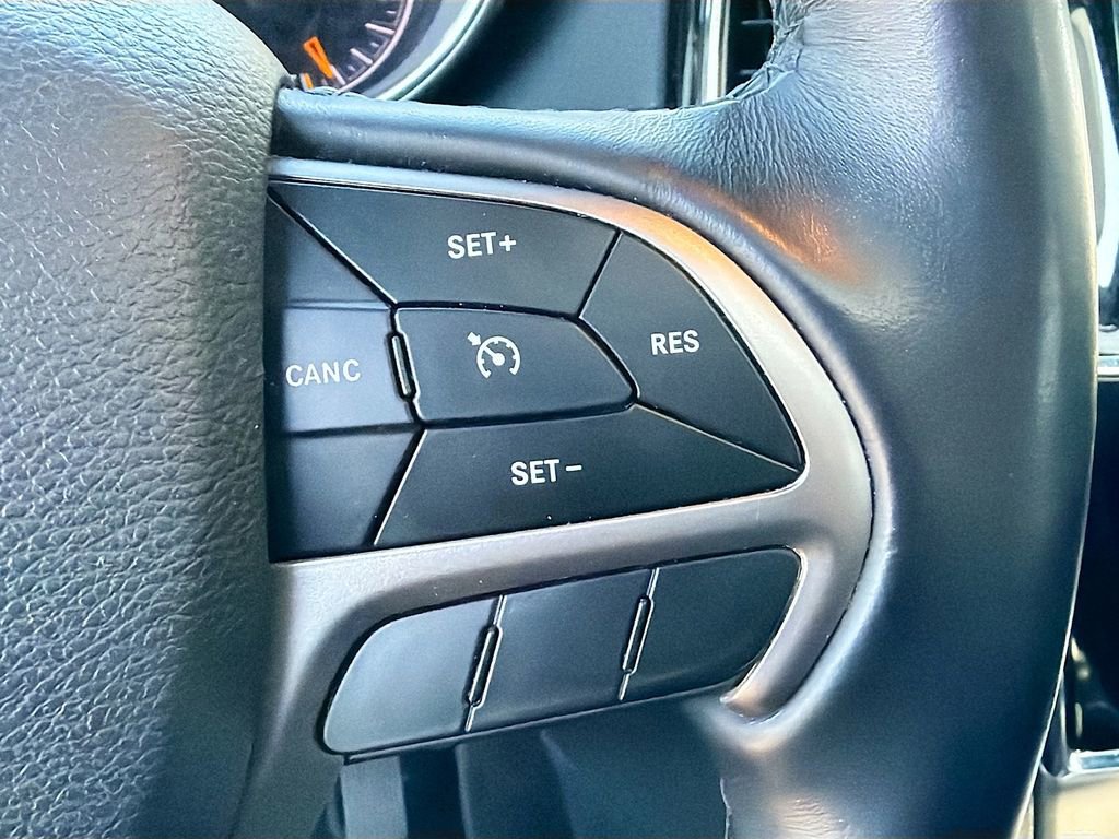 Used 2019 Jeep Grand Cherokee Altitude image 39