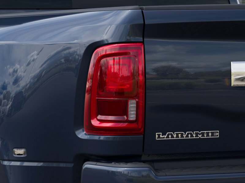 New 2026 RAM 3500 Laramie AWD/4WD image 9