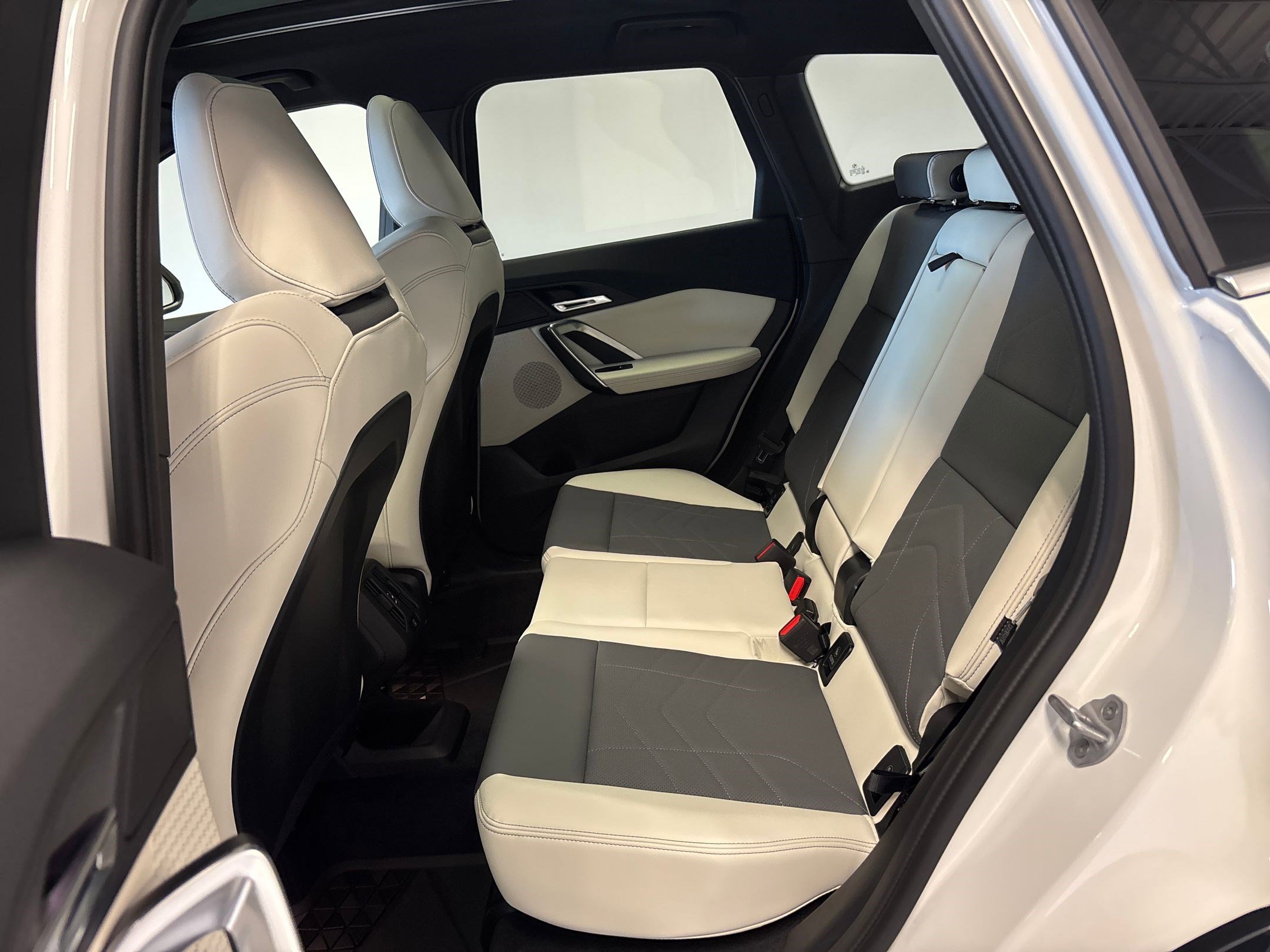 New 2026 BMW X1 xDrive28i w/ Convenience Package image 14