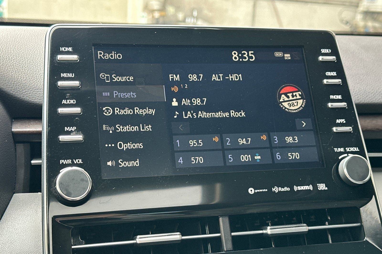 Used 2019 Toyota Avalon Limited image 24