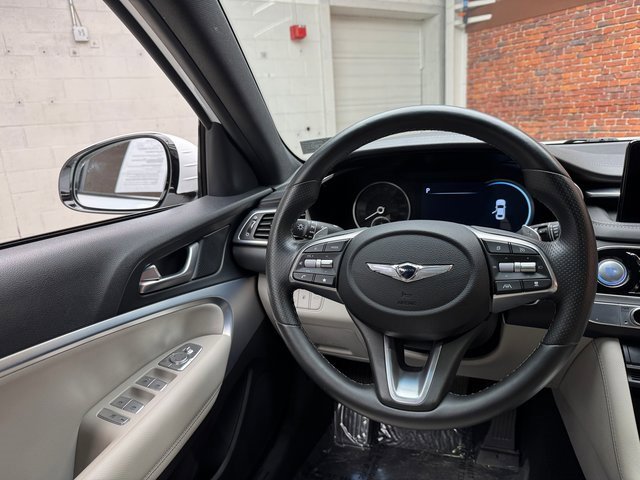 Used 2023 Genesis G70 2.0T image 13