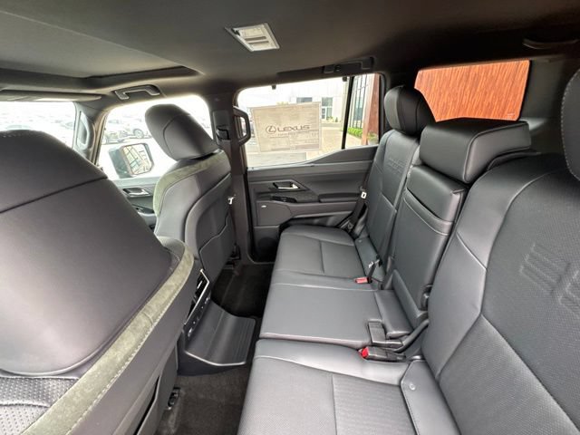 New 2026 Lexus GX 550 AWD/4WD image 35