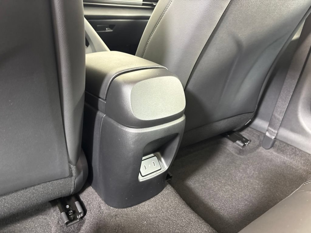 New 2026 Hyundai Elantra SEL Sport FWD image 25
