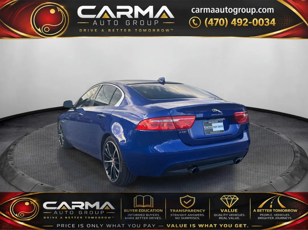 Used 2017 Jaguar XE Premium RWD image 3