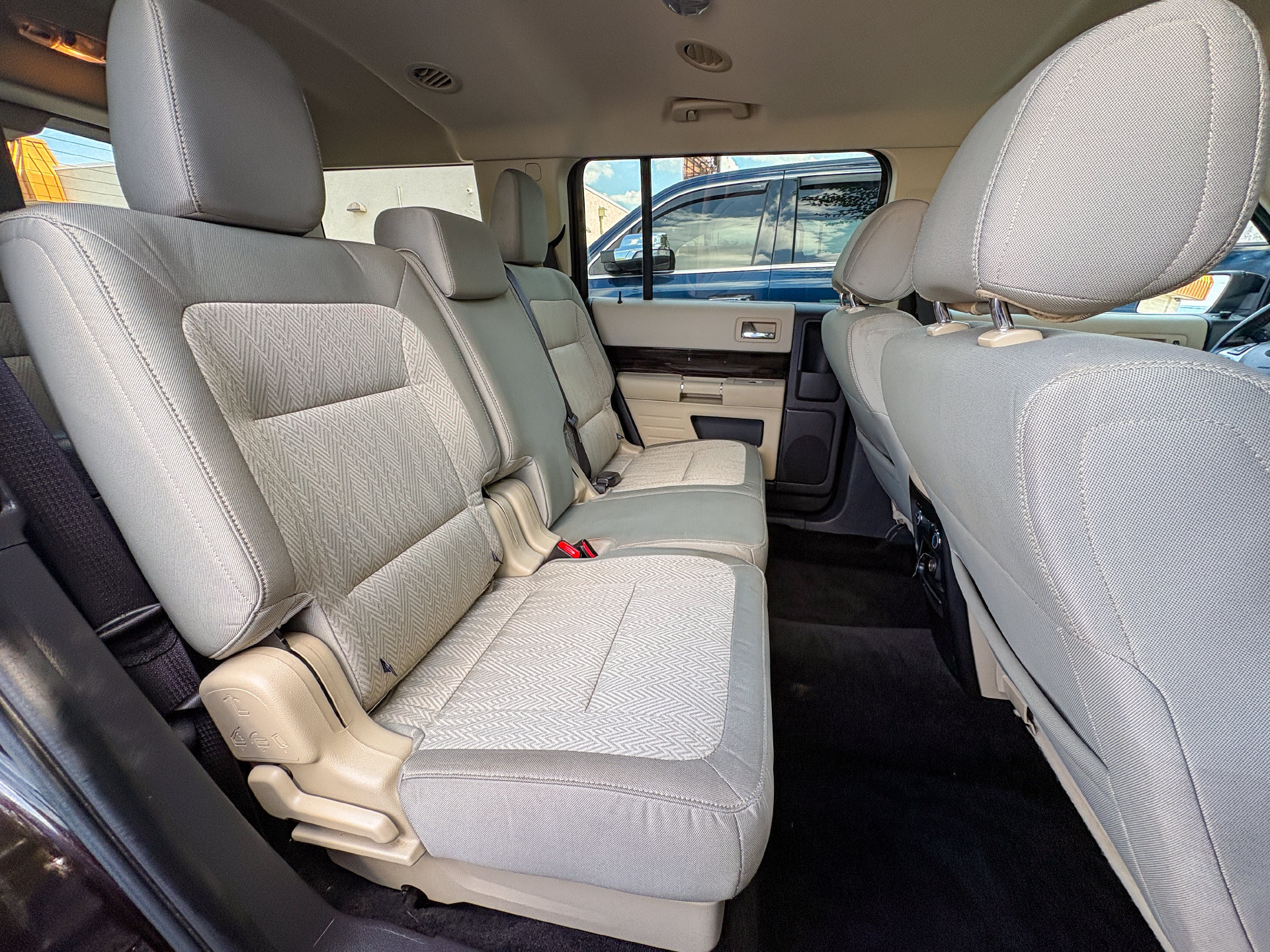 Used 2013 Ford Flex SEL FWD image 25