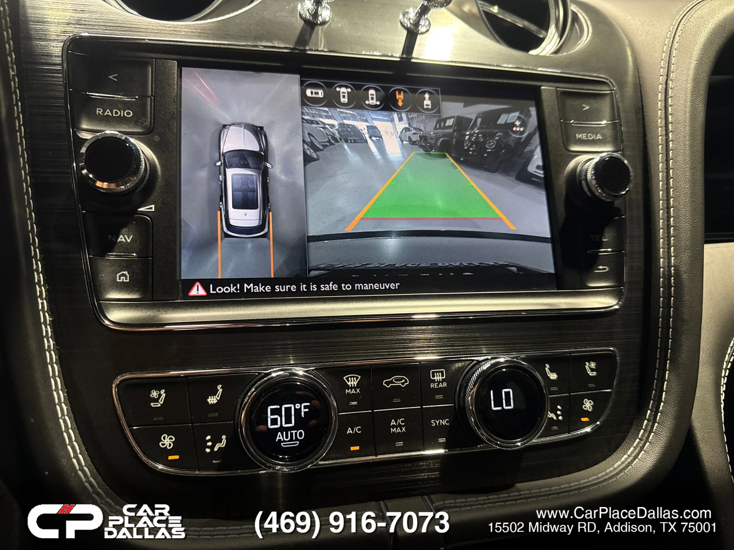 Used 2017 Bentley Bentayga AWD/4WD image 31