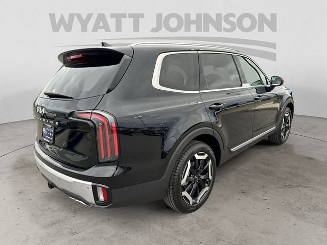 Used 2024 Kia Telluride EX w/ EX Captain's Chair Package FWD image 5
