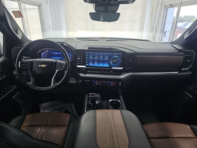Used 2024 Chevrolet Silverado 1500 High Country w/ Technology Package AWD/4WD image 12