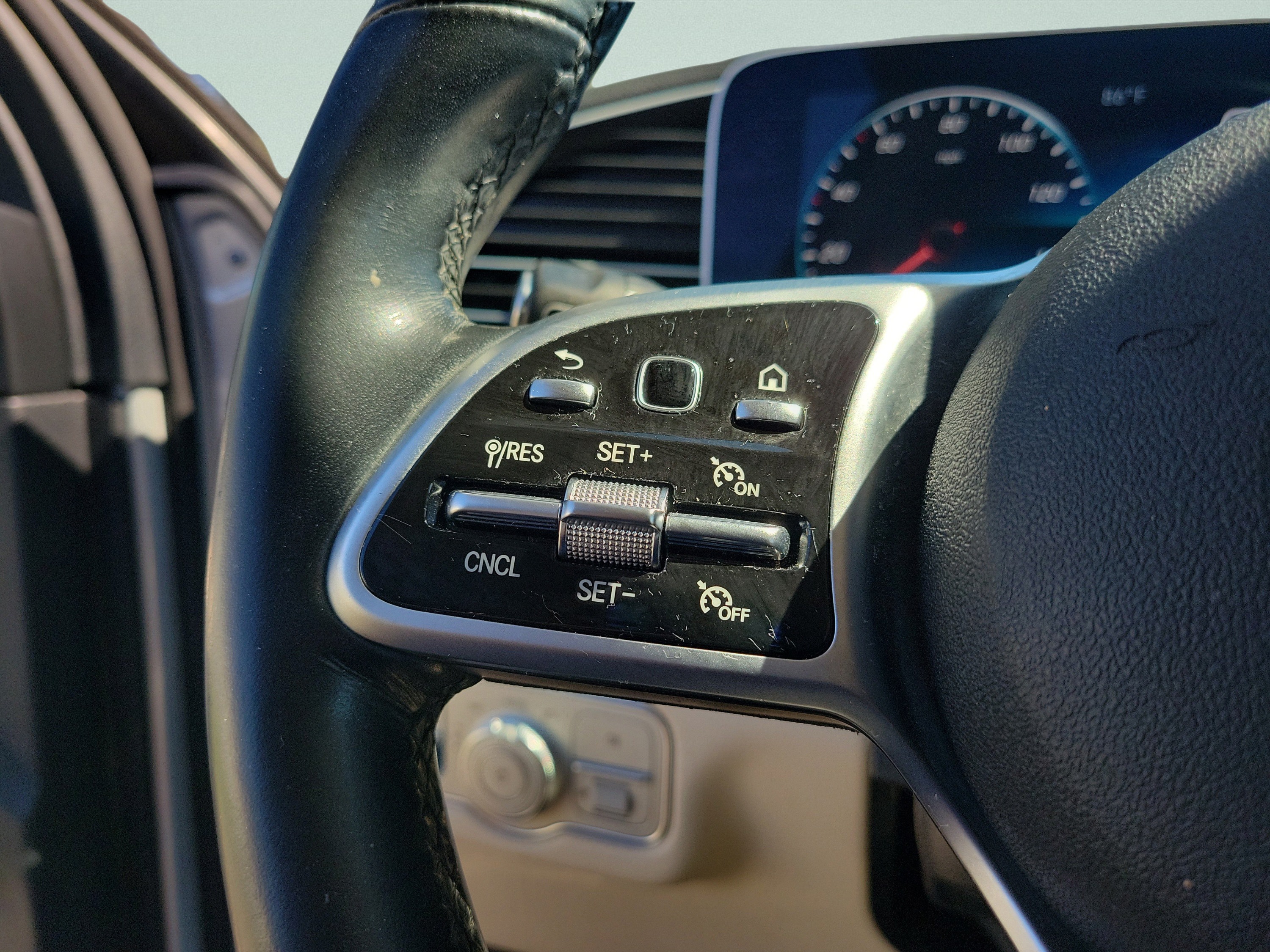 Certified 2021 Mercedes-Benz GLS 450 4MATIC image 26