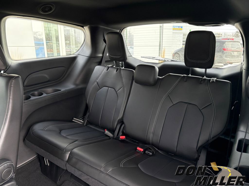 New 2026 Chrysler Pacifica Select w/ S Appearance Package image 28