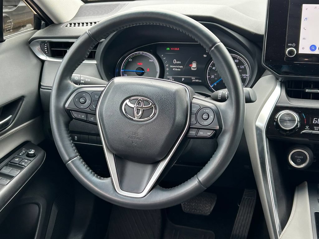 Used 2023 Toyota Venza LE AWD/4WD image 38