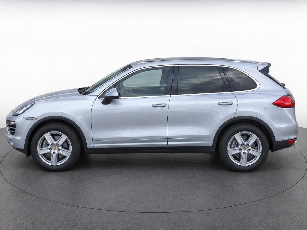 Used 2012 Porsche Cayenne AWD/4WD image 2