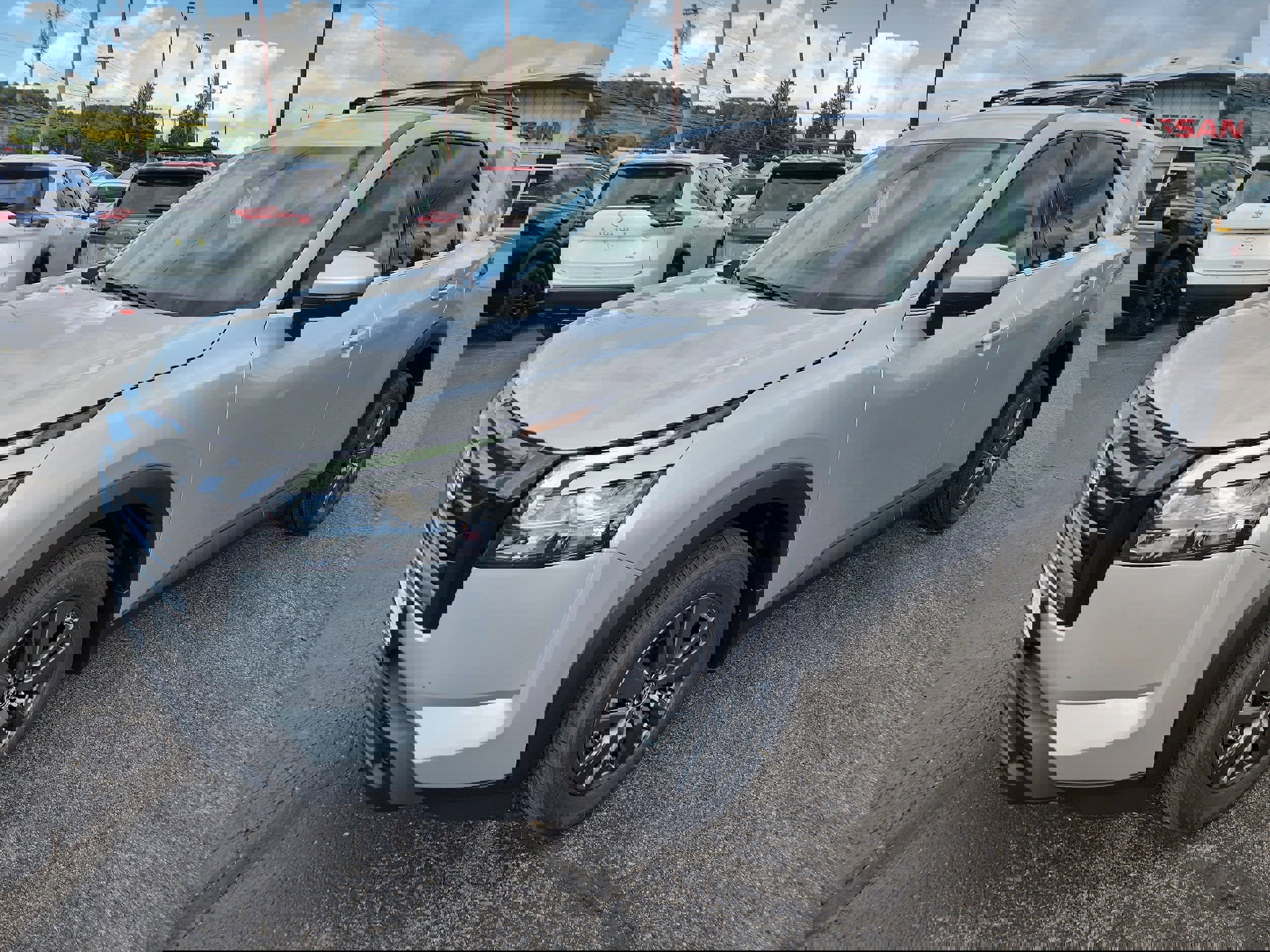 New 2025 Nissan Pathfinder SV w/ Black Appearance Package image 4