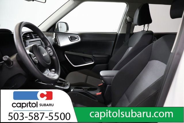 Used 2023 Kia Soul LX image 12