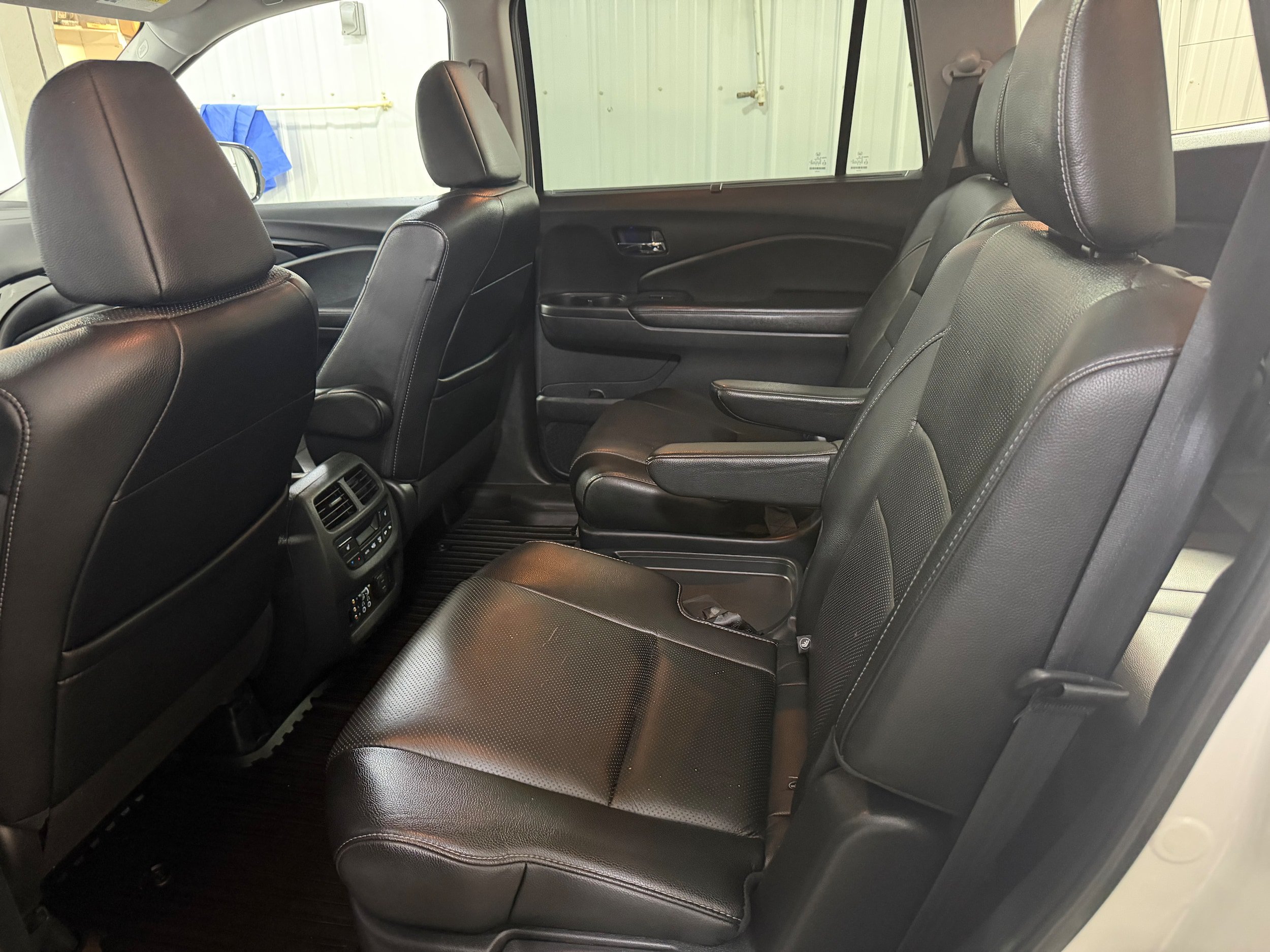 Used 2018 Honda Pilot Elite image 15