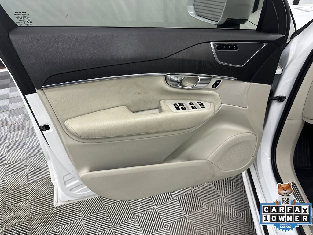 Used 2020 Volvo XC90 T6 Momentum w/ Protection Package Premier AWD/4WD image 11