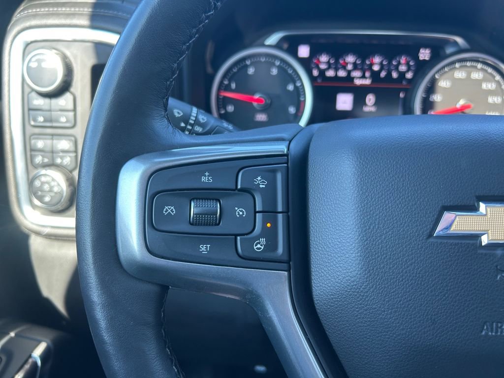 Used 2022 Chevrolet Silverado 2500 LTZ w/ LTZ Premium Package image 17