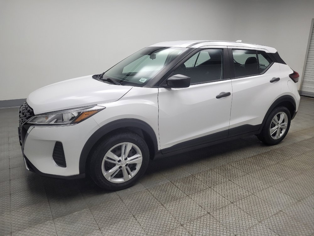 Used 2022 Nissan Kicks S image 2