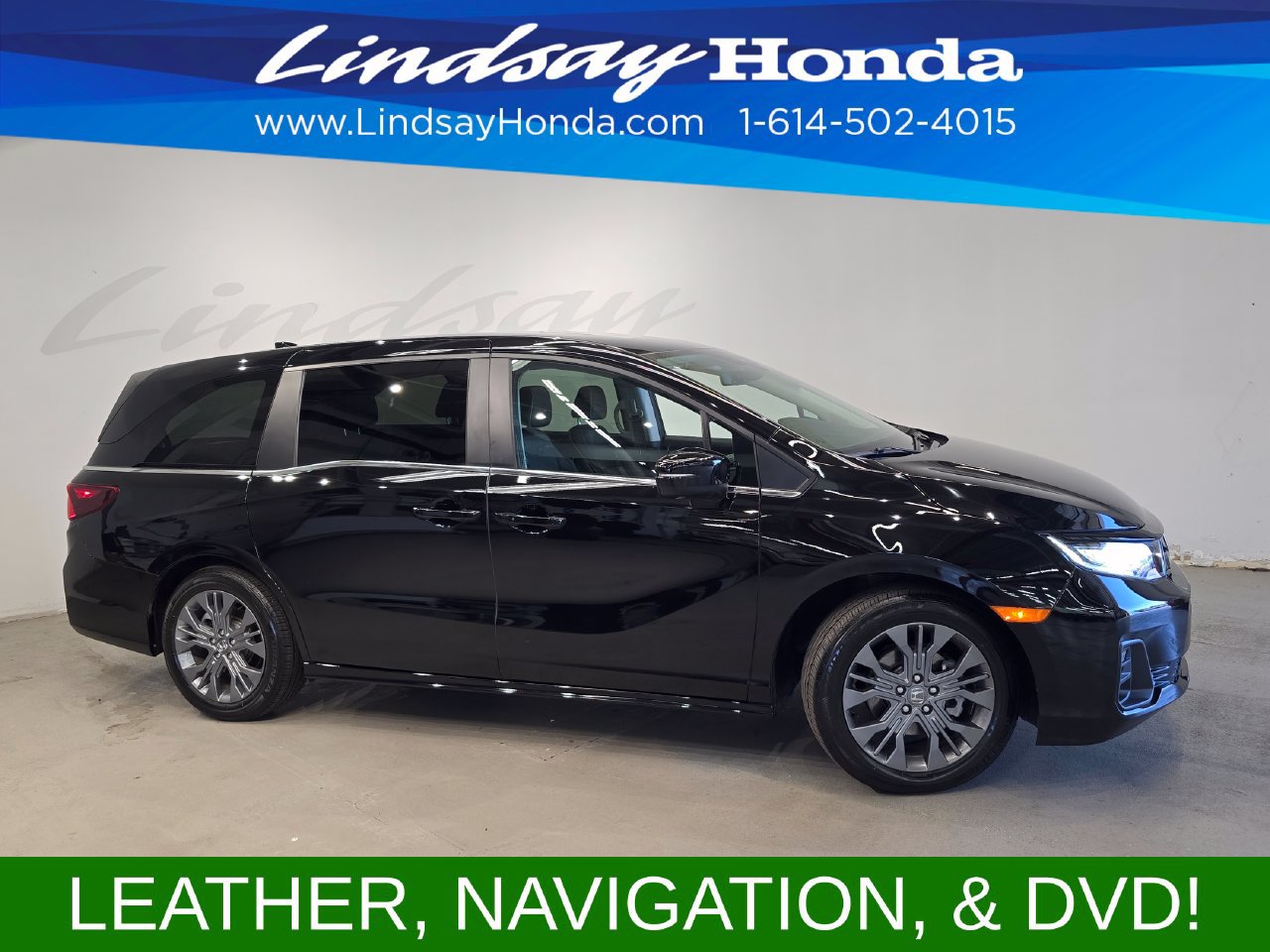 Used 2025 Honda Odyssey Touring image 3