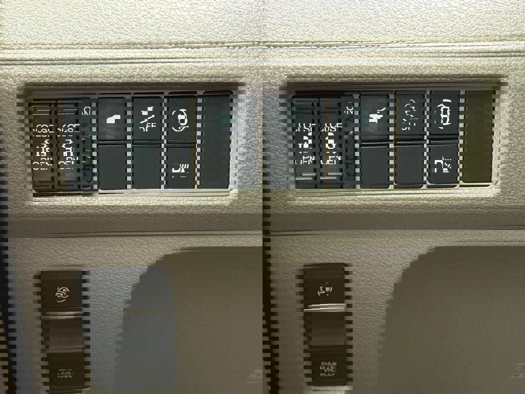 Used 2022 Honda Odyssey Touring image 21