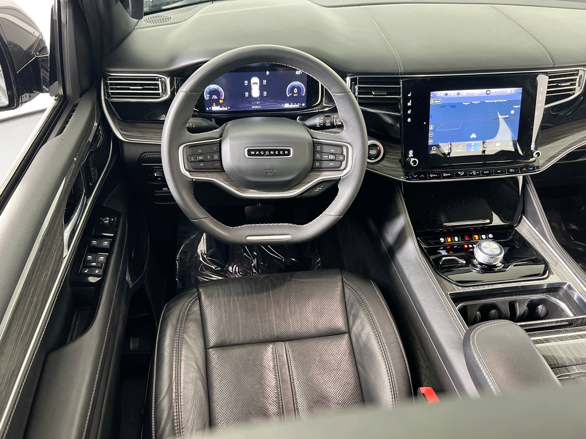 Used 2022 Jeep Wagoneer Series II image 19