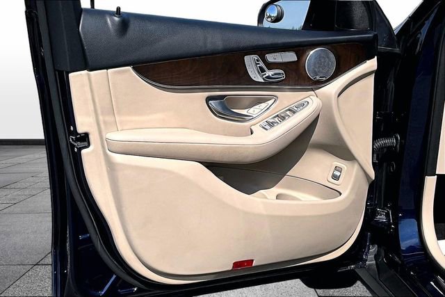 Used 2018 Mercedes-Benz GLC 300 4MATIC image 23