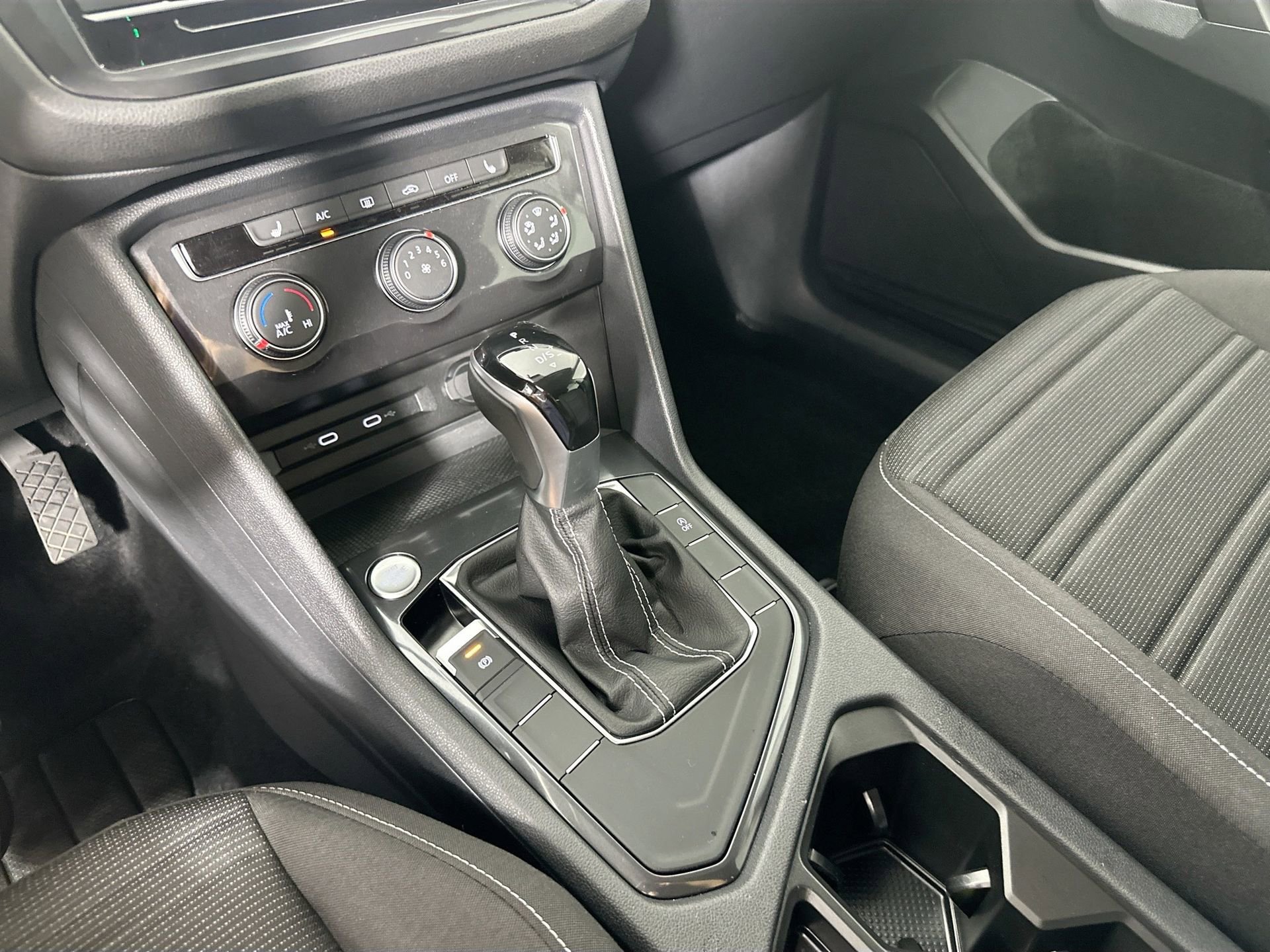 Certified 2022 Volkswagen Tiguan S image 13