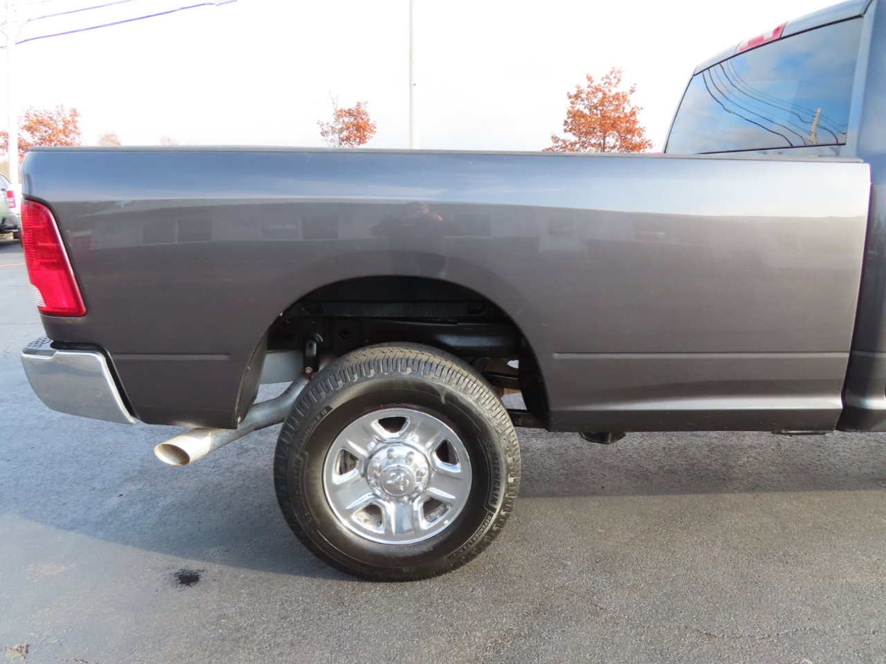 Used 2018 RAM 2500 Tradesman w/ Chrome Appearance Group image 19