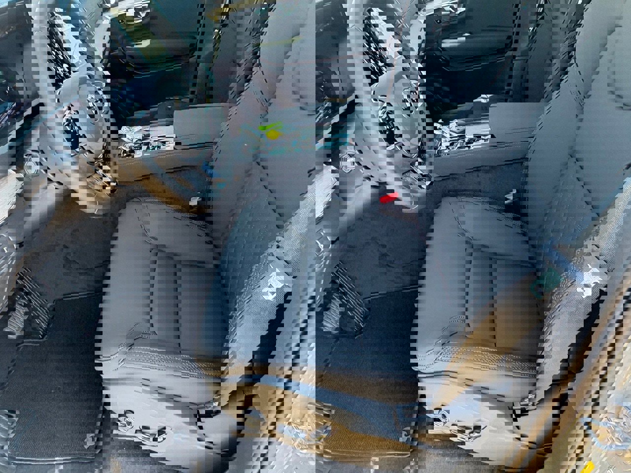 New 2026 Volvo XC90 T8 Plus image 18