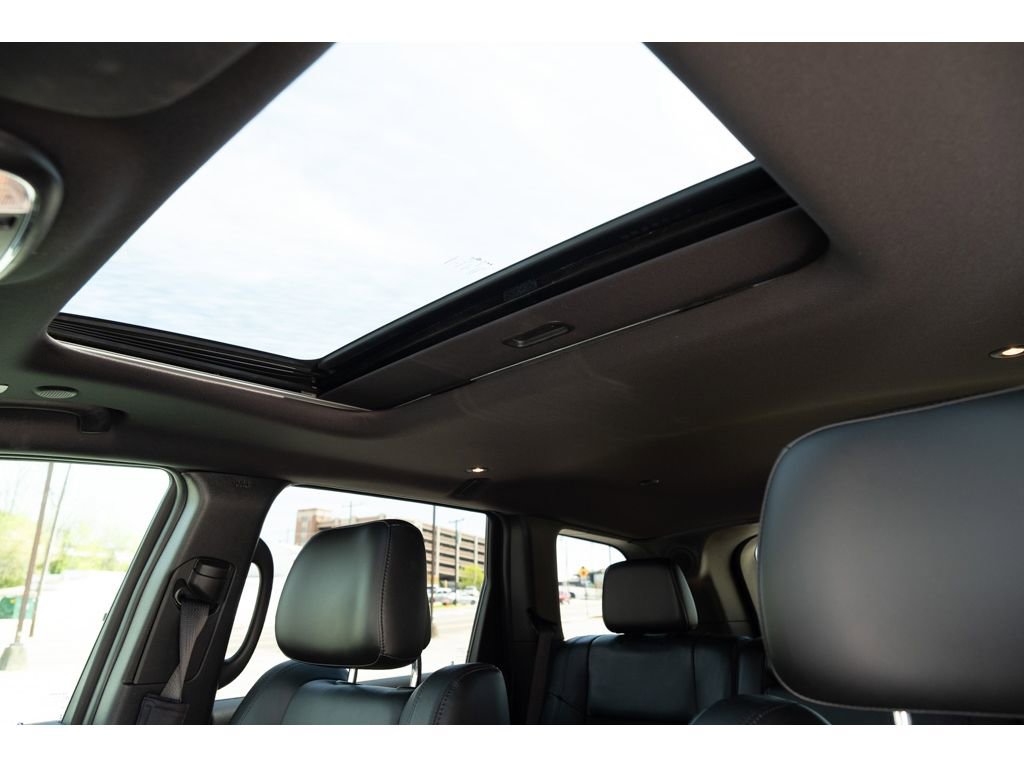 Used 2021 Jeep Grand Cherokee Laredo X image 15