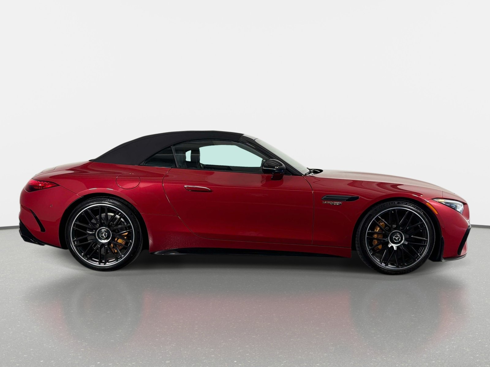 Used 2025 Mercedes-Benz SL 63 AMG 4MATIC image 2