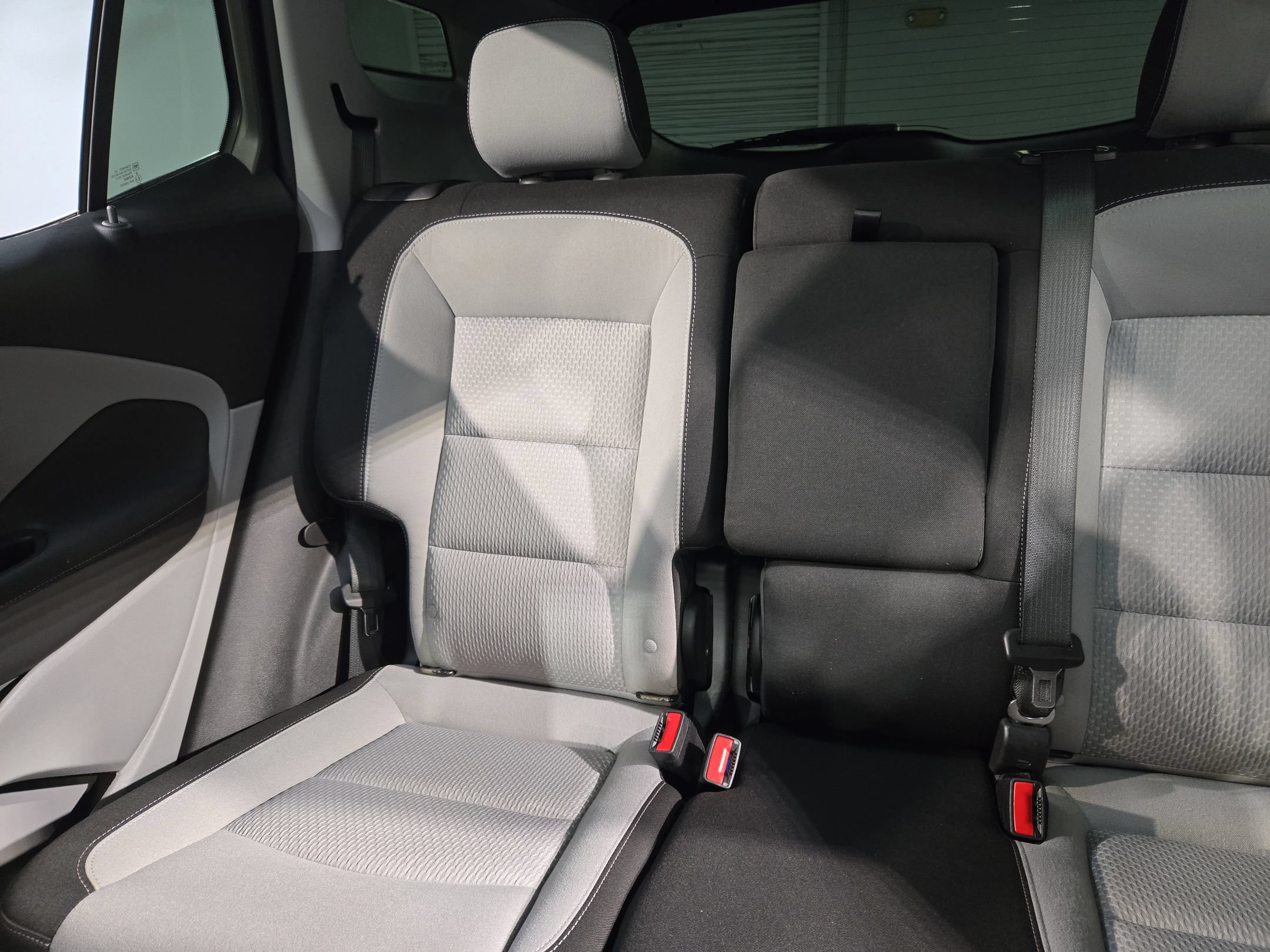 Used 2022 GMC Terrain SLE w/ Driver Convenience Package FWD image 12
