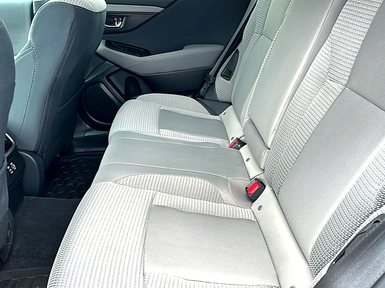 Used 2025 Subaru Outback Premium image 18