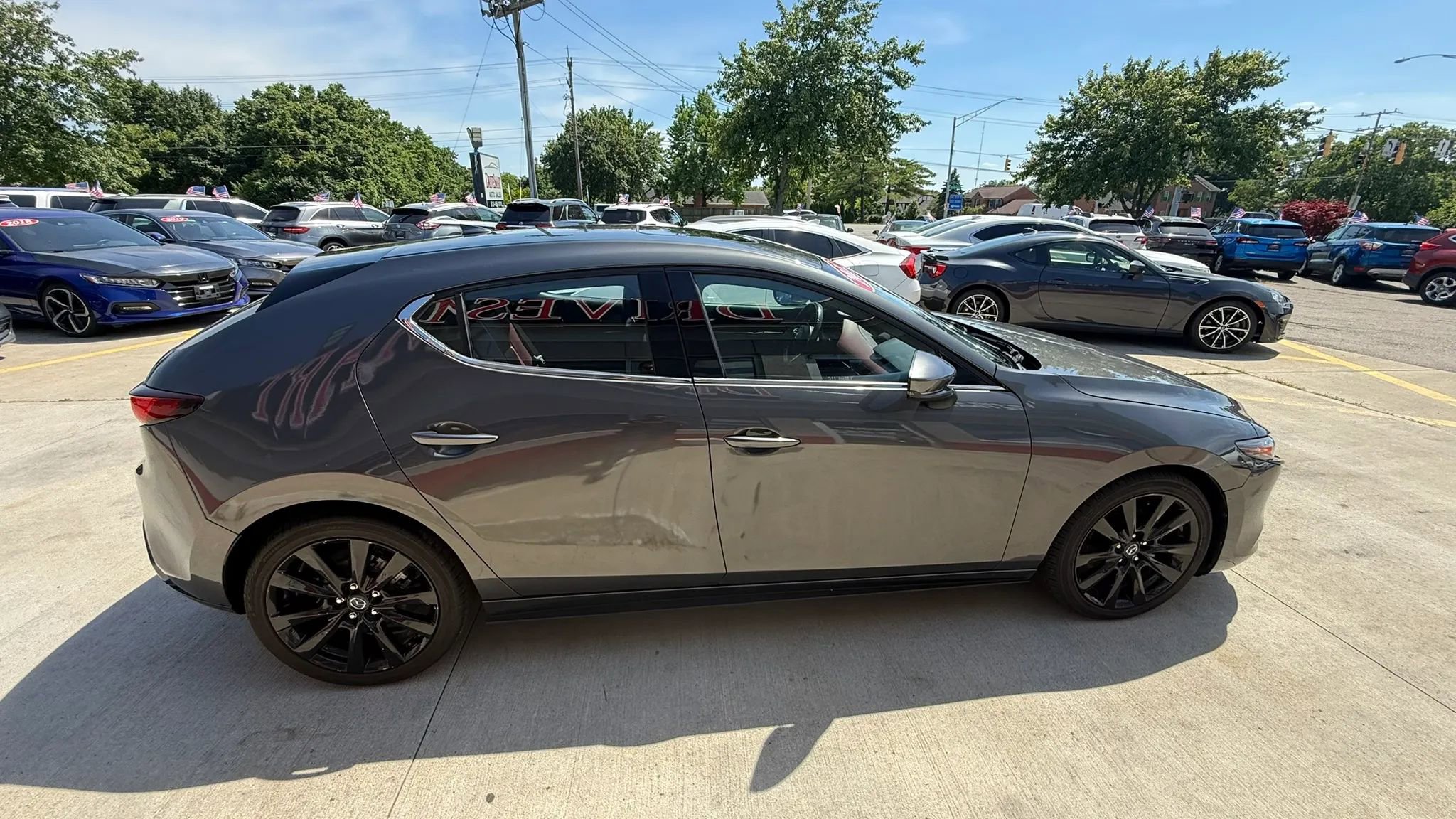 Used 2022 MAZDA MAZDA3 s FWD image 8