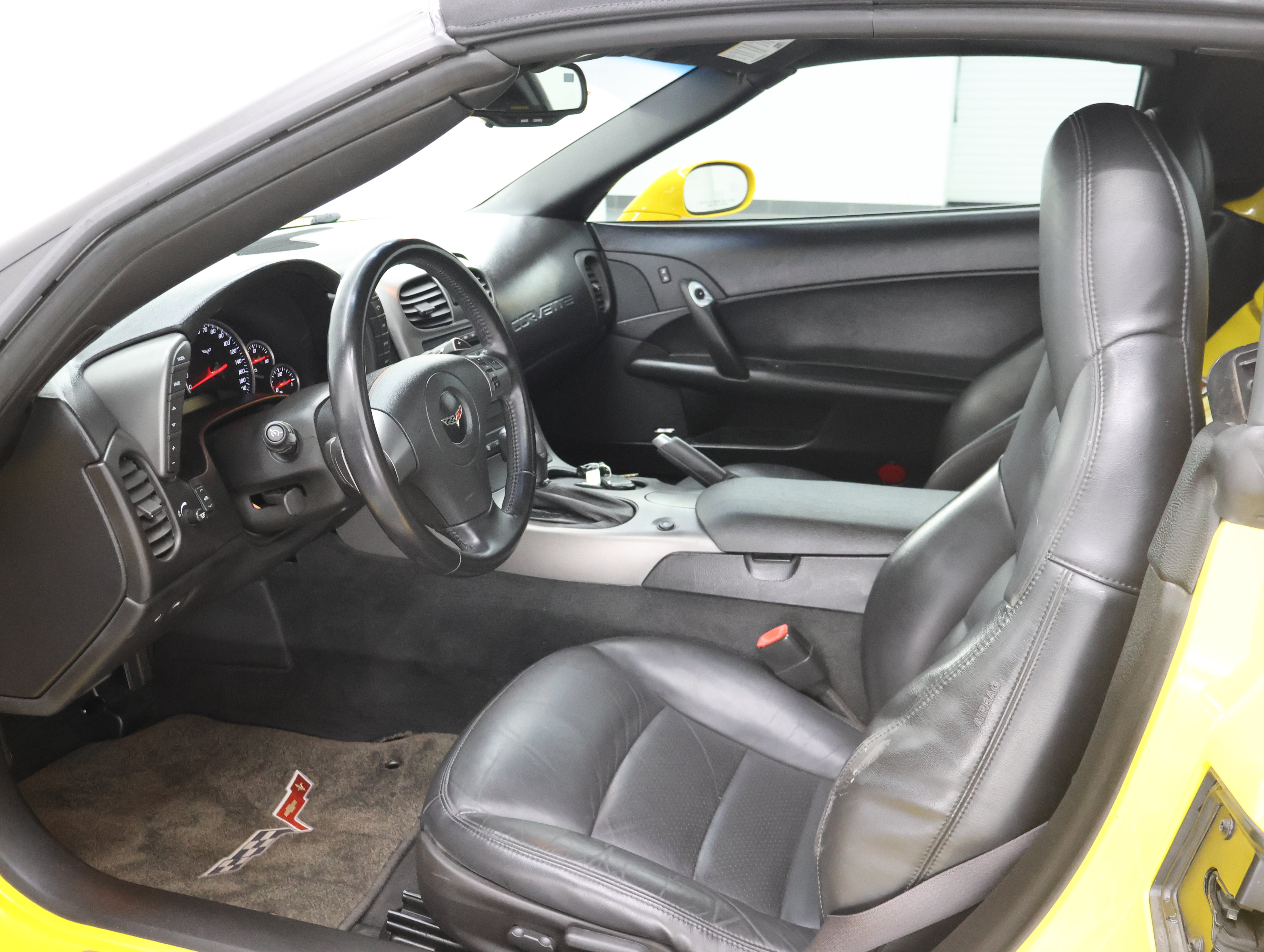 Used 2007 Chevrolet Corvette Coupe w/ Preferred Equipment Group RWD image 8