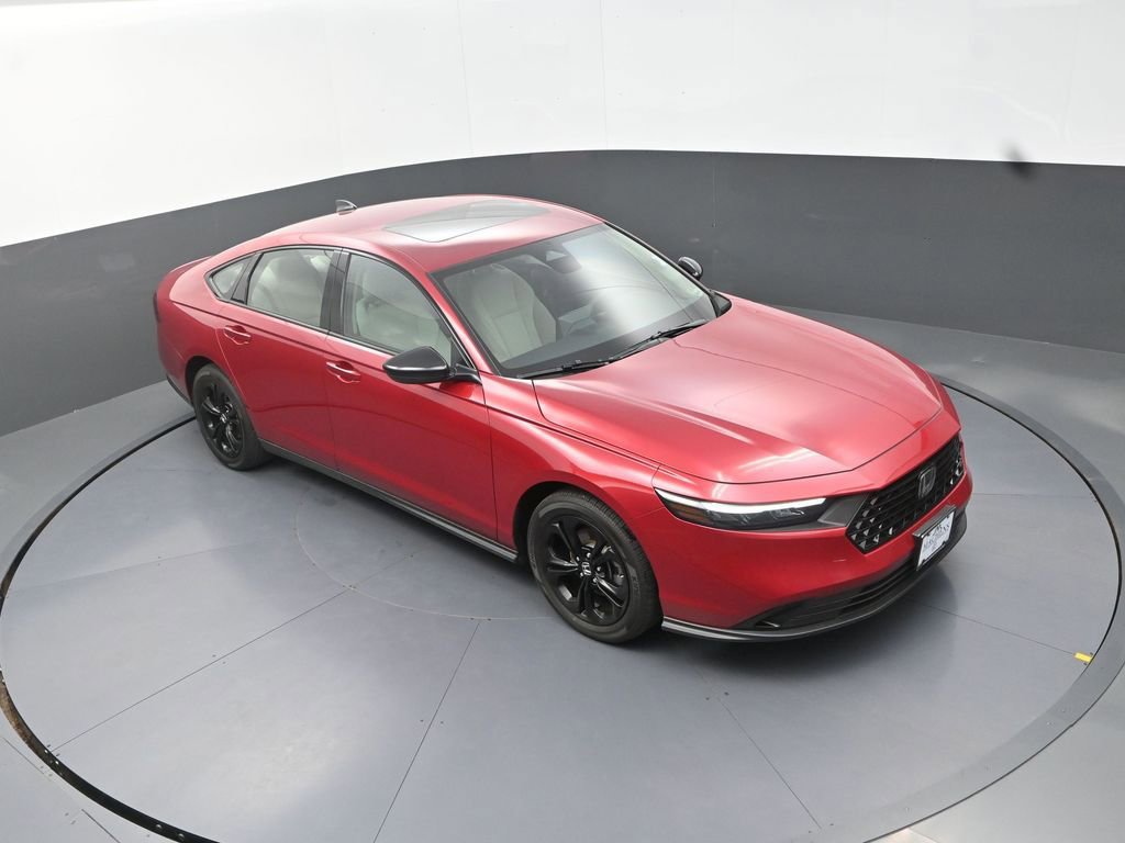 Used 2025 Honda Accord SE image 13