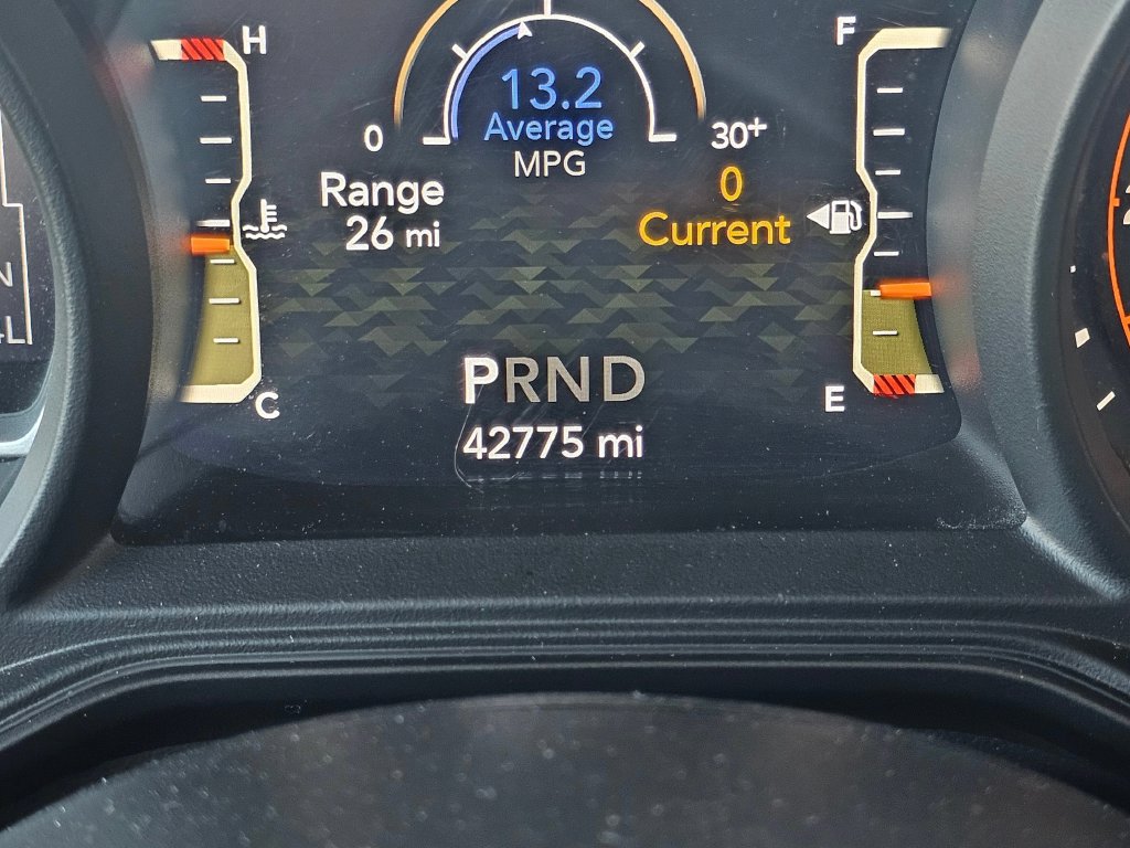 Used 2025 Jeep Wrangler Unlimited Rubicon AWD/4WD image 24