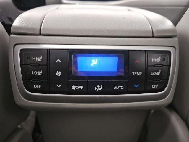 Used 2017 Toyota Highlander Limited Platinum image 33