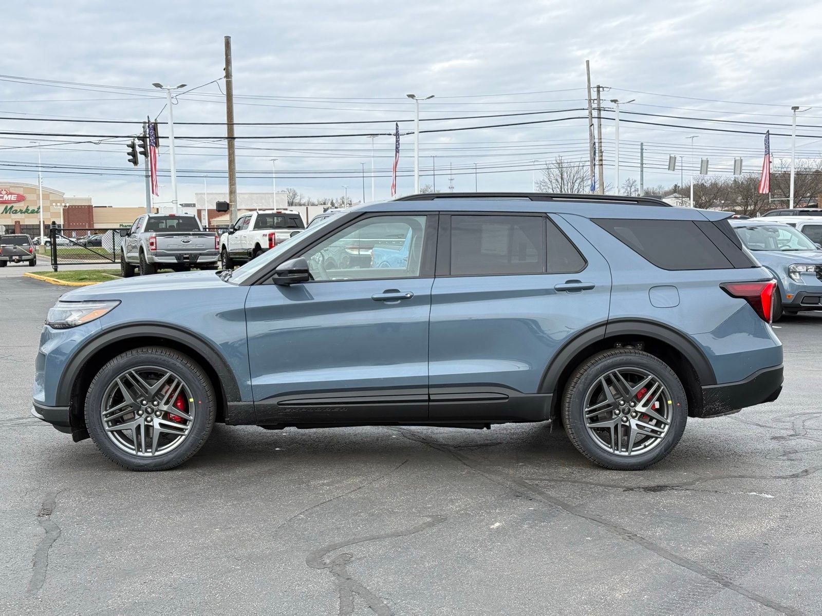 New 2026 Ford Explorer ST image 2