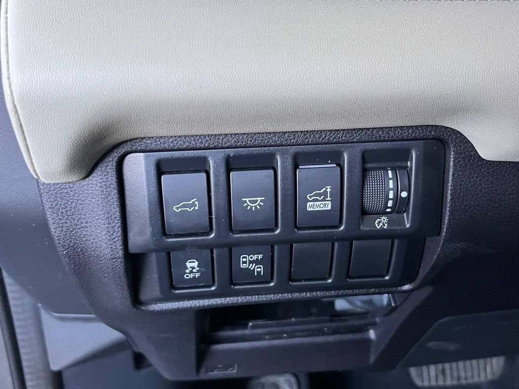 Used 2021 Subaru Ascent Limited w/ Technology Package image 26