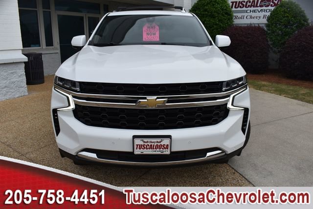 Used 2022 Chevrolet Suburban LS w/ Driver Alert Package RWD image 4