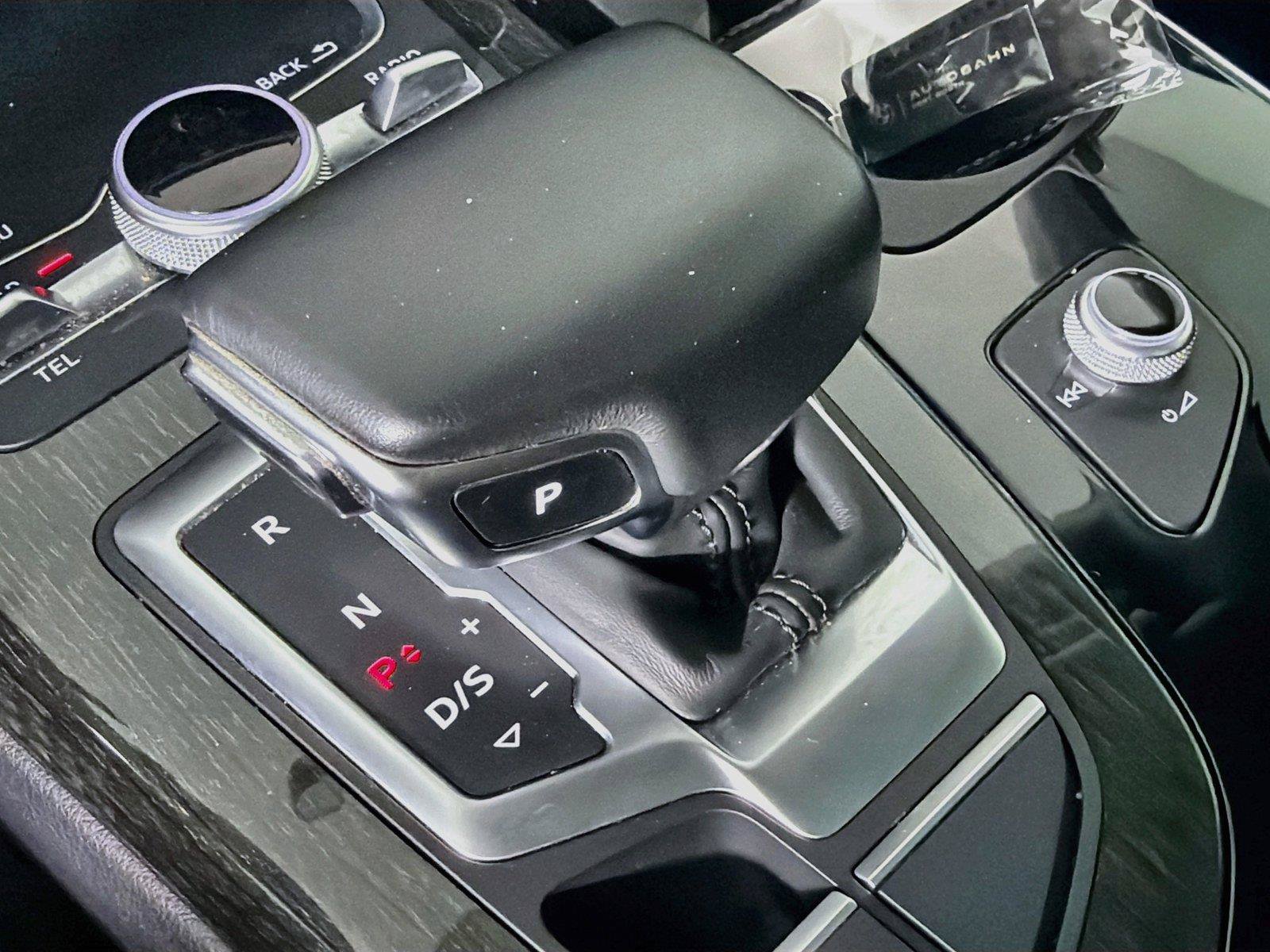 Used 2019 Audi Q7 3.0T Premium Plus w/ Premium Plus Package AWD/4WD image 16